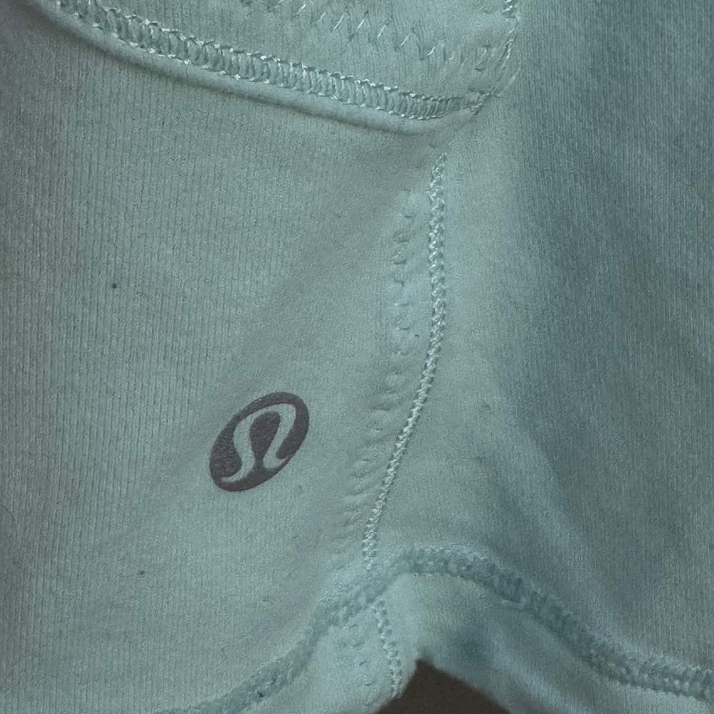 Women’s Lululemon Forme Jacket - size 10 (so soft!) - Picture 3 of 5